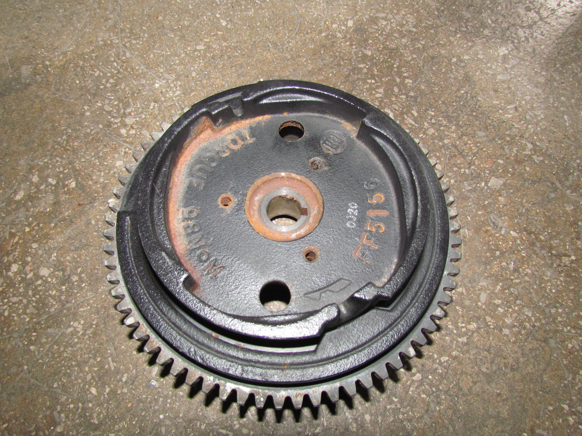 Маховик лодочного мотора. Маховик лодочного мотора. 9. Венец маховика ямаха 30. Венец маховика для лодочного мотора ямаха 40х.