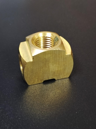 Переходник топливный Т-образный