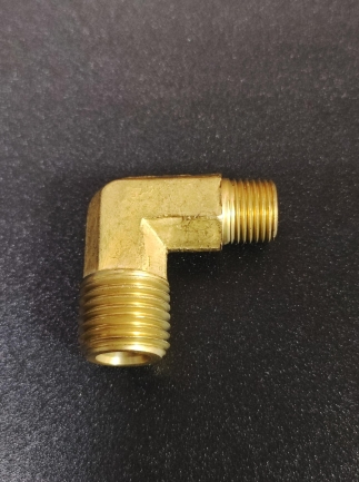 Переходник топливный Г- образный