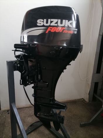 Лодочный мотор Suzuki DF 40