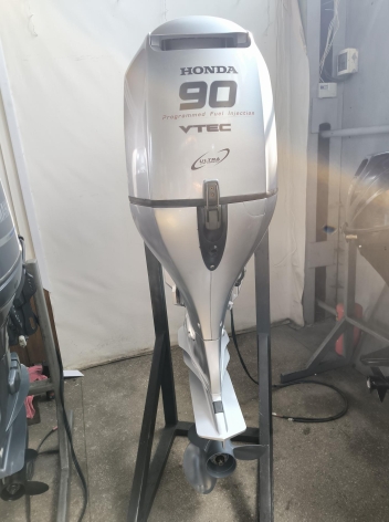 Лодочный мотор Honda BF 90 D