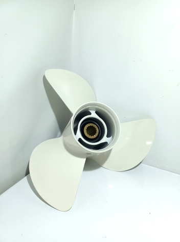 Винт Yamaha 60-130 13-1/4 х16
